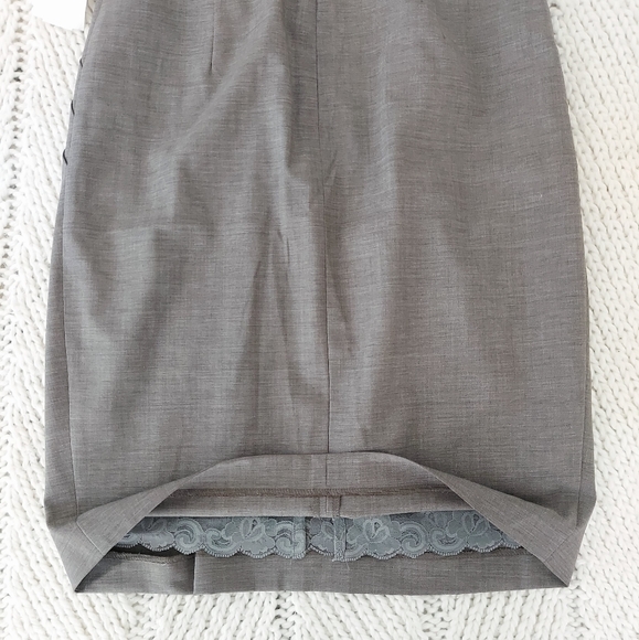 New TRINA TURK Pleated High Waist Pencil Skirt - Picture 5 of 7